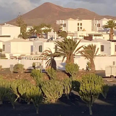 Pura Vida Costa Teguise